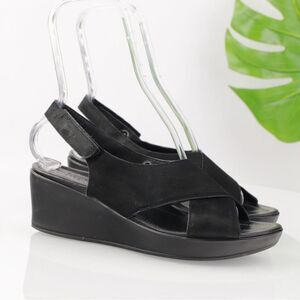 Memphisito Black Wedge Platform Shoes with Cross-Strap Design